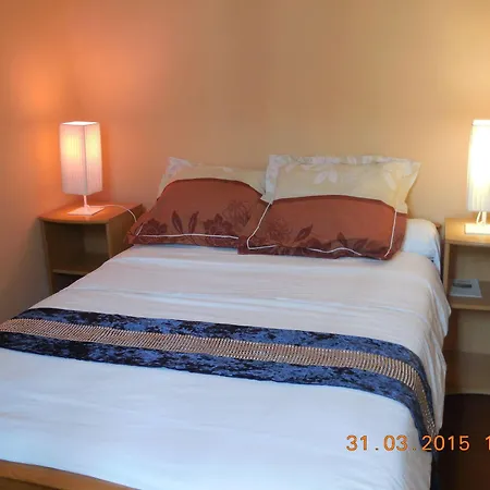 Le Petit Chateau Proche Parc Des Expositions Porte De Versailles Hotel 2*