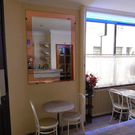 Le Petit Chateau Proche Parc Des Expositions Porte De Versailles Hotel Malakoff
